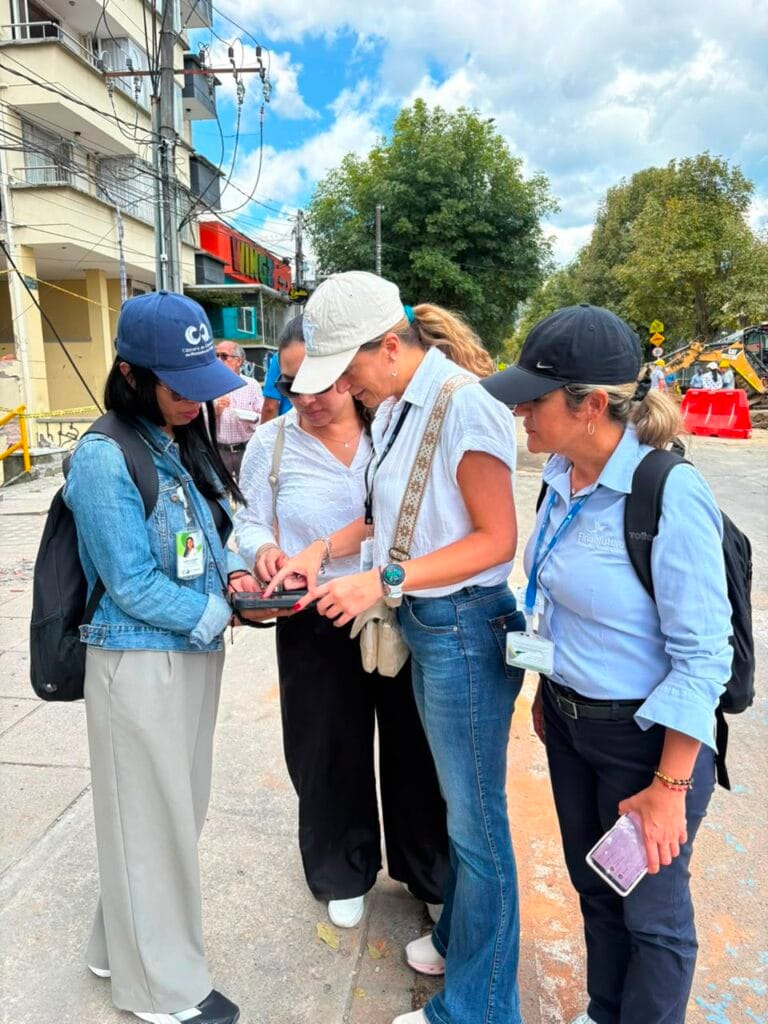 Cámara de Comercio de Manizales por Caldas y aliados recorren las zonas comerciales para conocer las afectaciones y necesidades de los empresarios tras el sismo